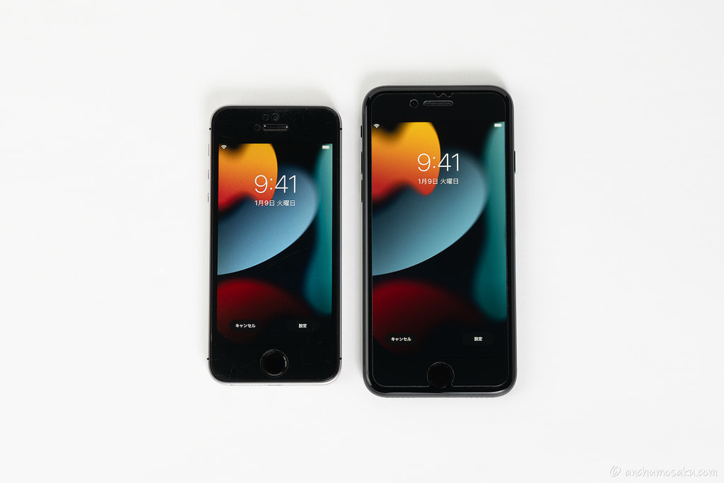 iPhone SE（第1世代）とiPhone SE（第3世代）の画面表示領域比較（壁紙）